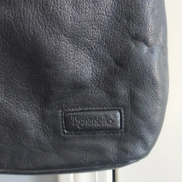 Tignanello Black Pebble Leather Shoulder Bag - Picture 3 of 14